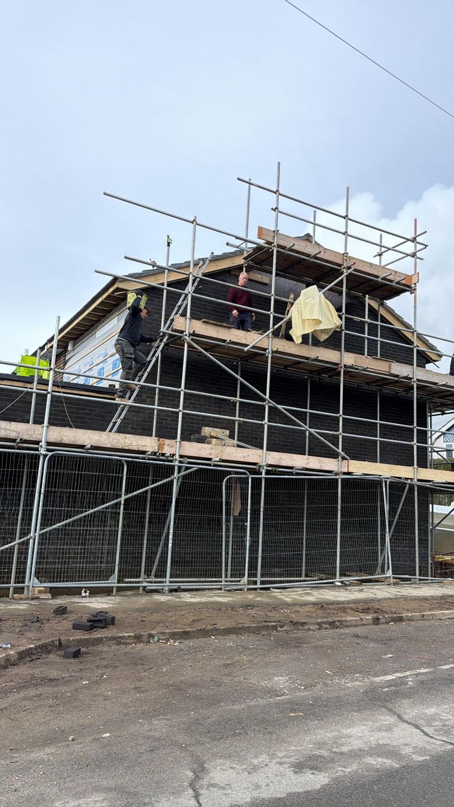Gable-end build at first-floor level