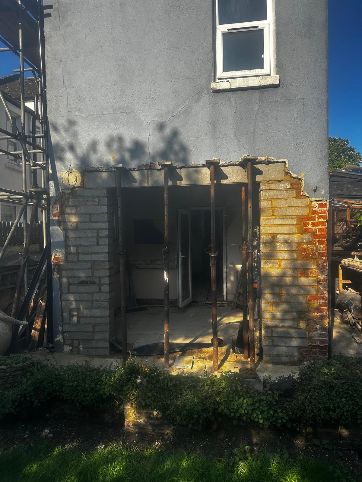 Rear extension opening with acrow props and structural blockwork